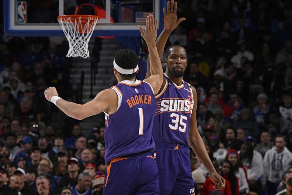 半岛体育官网-太阳队新教练变阵成功，球队迎来突破