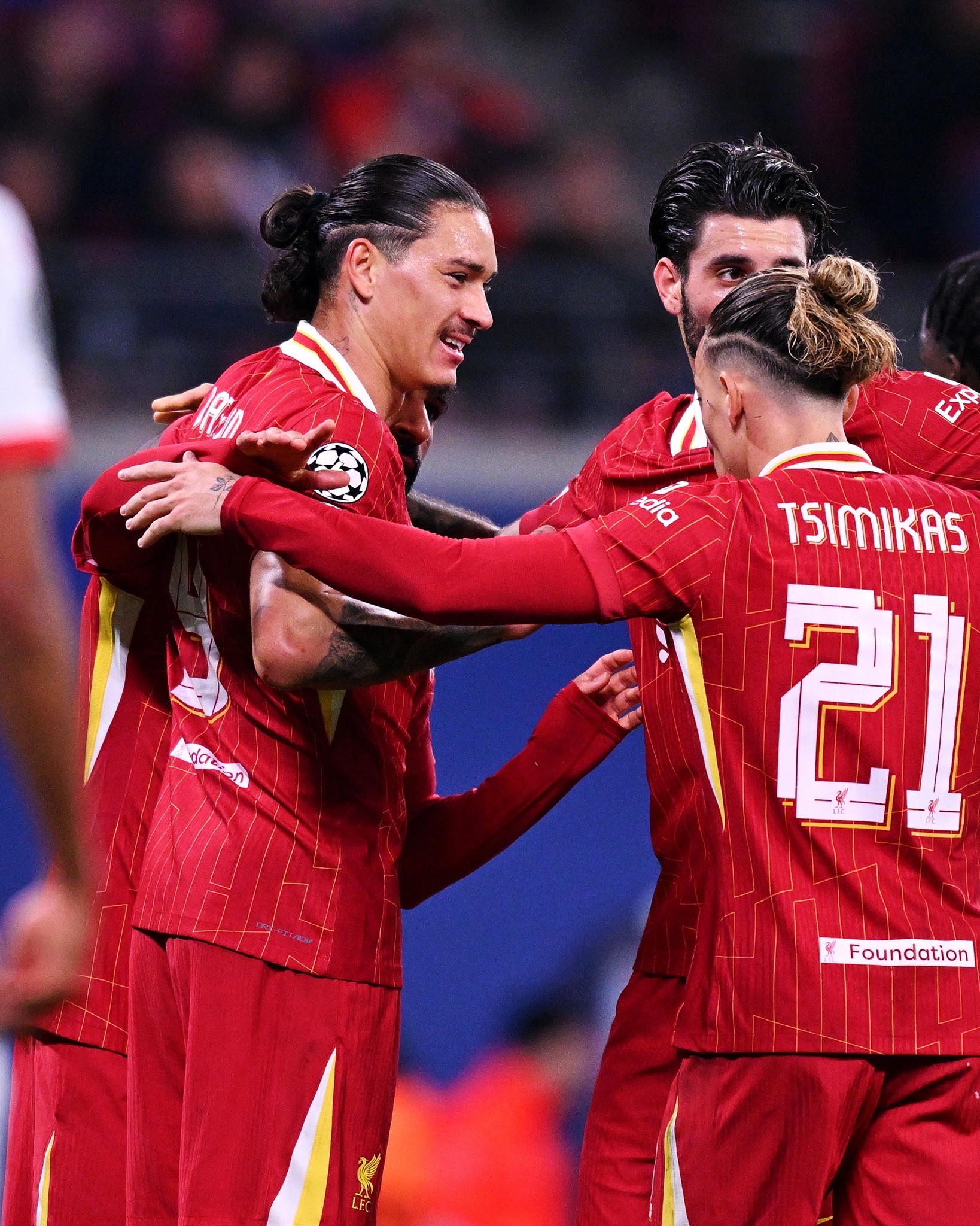 半岛体育app官方下载-包含利物浦凭借黄金一代，晋级欧冠半决赛的词条