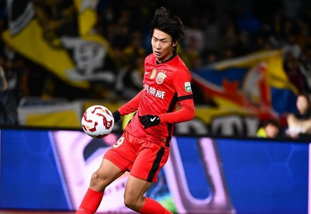 半岛体育官网入口-联赛新星：年轻球员崭露头角，风头无两的简单介绍