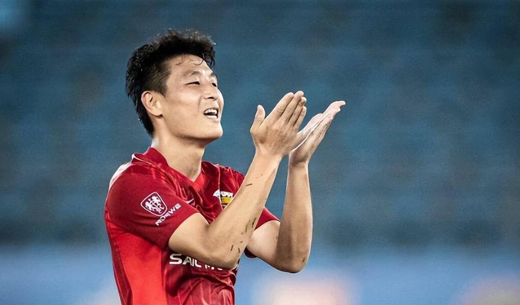 半岛体育官网入口-上港前锋形势火爆，成为进攻利器的简单介绍