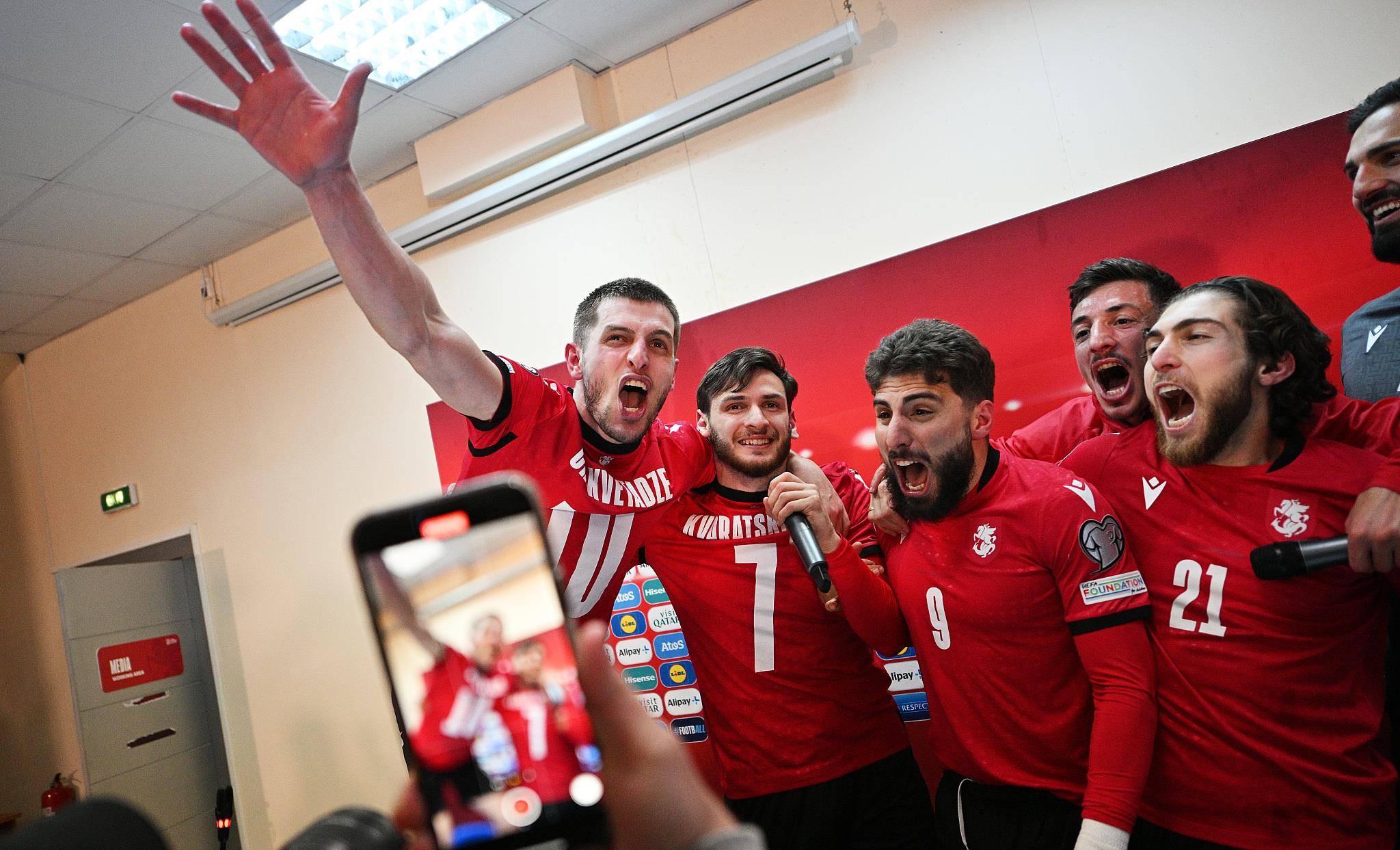 半岛体育官网入口-包含北马其顿与格鲁吉亚比赛中打成-平局的词条